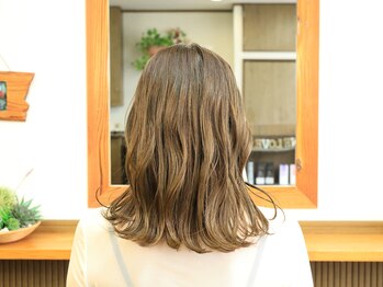 ワンラブヘアー One Love HAIRの写真/顔なじみの良いカラーやインナーカラー等、トレンドをいれておしゃれを一緒に楽しみましょう♪