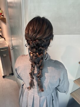 シャルムバイケンジ(Charm.by KENJE) 【ツインポニーテール】結婚式/卒業式/銀座/ヘアセット/アレンジ