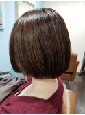 重めゆるグラデーションのショートボブスタイル