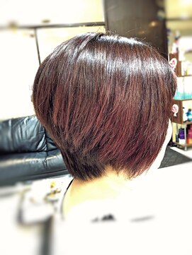 キャン 温品店(CAN) 【CAN】大人女子にオススメ♪前下がりボブ×レッド