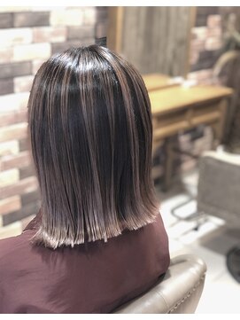 ホワイト 伊勢崎(WHITE) 色落ちも綺麗な外国人風バレイヤージュ☆ピンクホワイト☆