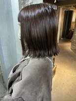 ロイジー(roijir)&nbsp;【表参道　roijir】深めマロンブラウン×切りっぱなしカット