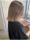 やわらかベージュ