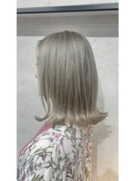 リベット(Re:Bet) ハイトーンベージュ　谷本　雅稔[髪質改善][心斎橋]