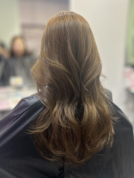 アール 横浜(R) 〈MAKI〉ミルキーベージュレイヤー＊