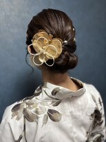 ティアラ 栄(TIARA)&nbsp;浴衣シニョンヘアセット【浴衣着付お団子ヘア】