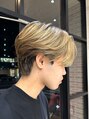 カルム(kalm) 襟足あり長めセンターパート