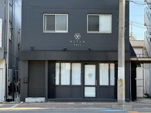 アルトラ(ALTLA)の雰囲気（サロンの外観/外壁を黒一色でシンプルに仕上げました◎）