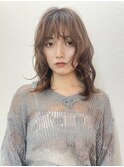 ミディアムレイヤー顔まわりレイヤー明るめブラウン