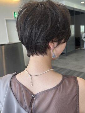 ビューエヒメ(VIEW EHIME) 小顔カットショートボブ大人可愛いアッシュオリーブ