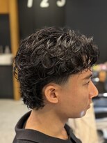 フランクスバーバー アンド ビアークラブ(FRANK'S BARBER and BEER CLUB)&nbsp;MEN’S HAIR/サーフカール/刈り上げセンターパート/有楽町