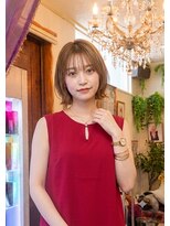 ココラー(COCOlar)&nbsp;透け感シースルーバングの大人可愛い外はねショートボブ
