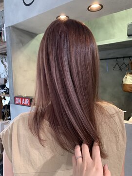 クラッチバイシオンアグリゲイト(CLUTCH by Zi-on aggregate) ラズベリーブラウン×セミロング