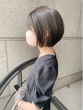 ミラレスカ 栄(MIRA RESCA) ショートボブ