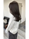 グレージュカラー × レイヤースタイル
