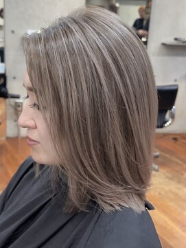 ヨロ 小岩(YOLO) ハイライトカラーミルクティーベージュケアブリーチダブルカラー