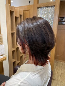 スウィートテラス 読谷村大湾店 ウルフカット、インナーカラー、デザインカラー