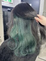 ロウル 渋谷(LOWRL)&nbsp;インナーカラー/グリーンカラー/ケアブリーチカラー