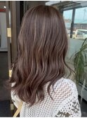 グレージュ切りっぱなしボブ前髪ありミニボブミルクティベージュ