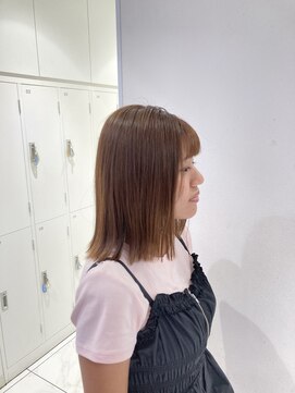 アッシュ 武蔵境店(Ash) ぱっつんハイトーンベージュ