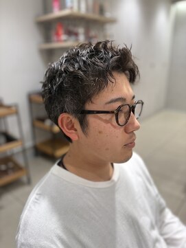 アッシュ 高幡不動店(Ash) メンズパーマツイストスパイラルフェザーパーマ眉毛