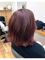 りんごの木&nbsp;暗めの髪にも明るめの髪にも合うレッド系カラー