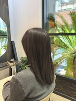ノーム(norm)&nbsp;艶髪モカグレージュで上品な透明感カラー