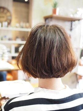 ノエル ヘアー アトリエ(Noele hair atelier) 『Noele』シンプルショートボブ