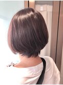 ショートボブ、ピンクベージュ
