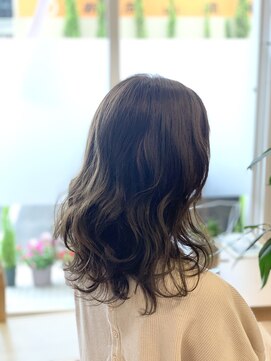 ヘアーステップ(HAIR STEP) アッシュグレージュ/ゆるふわセミロング