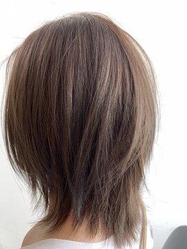 ミディアムレイヤースタイル L ヘアバリー Hair Vary のヘアカタログ ホットペッパービューティー