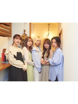 【北千住駅徒歩1分☆Cafe×美容室】女性スタイリストのみの温かい雰囲気で通いたくなるサロン！