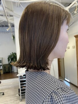 フラバー(flover) 【切りっぱなしボブ】×外ハネスタイリング/20代30代40代