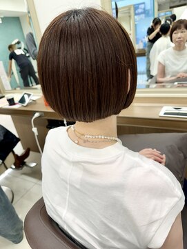 アッシュ 下北沢店(Ash) お首がきれいに見えるパツっとボブ