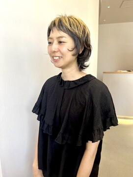 イノセントヘア(innocent.hair) 顔まわり軽やかウルフ×アンブレラカラー/ インナーカラー