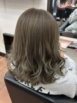 チューズデー(TUESDAY) オリーブベージュ