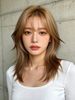エイチ ウルフカット 大阪梅田(811)&nbsp;レイヤーボブヘアカラーバレイヤージュ50代くるみちゃんヘア