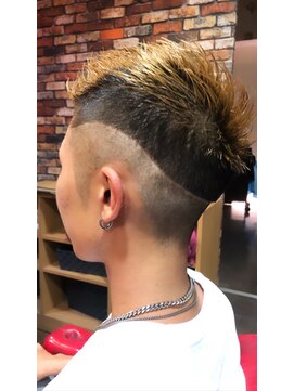 アクティフ(actif) 二段刈り上げヘアー