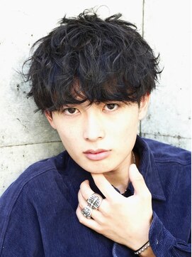 フィフス(fifth) 〈重めバング×くせ毛風パーマ〉ソフトツーブロック マッシュ
