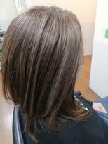 サンクスヘアー(Thanks hair)&nbsp;Thanks  hair    グレイカラー×ハイライト