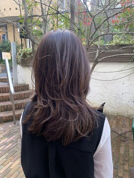 ピークアブー 表参道(PEEK-A-BOO) 春にオススメ、レイヤーたっぷりミディアムヘア