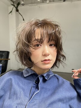 トレス(TRESS) レディースパーマ　レイヤーボブ　外ハネボブ　大人ショート