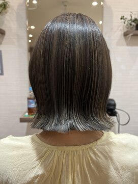 ヴィサージュディオ(VISAGE dio) 白髪ぼかしボブ