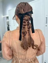 ロイオブジゼル(roi of GiseL)&nbsp;編みおろしツイン　お呼ばれ　リボンアレンジ　結婚式　20代30代