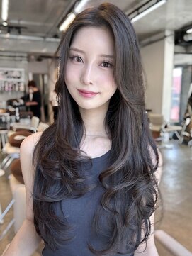 エインアンリー 明治神宮前(AIN.ANLY.) ☆エアリーカールくびれヘア似合わせカット大人ヘア