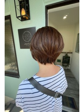 ジェンタ(Jenta) ショートボブ