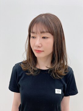 ビーヒアナウ N゜03 金沢駅西店(BE HERE NOW) ミディアムレイヤー×オリーブベージュ