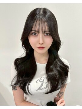 メラク(Merak) 顔まわりの動きが可愛い“韓国レイヤー”