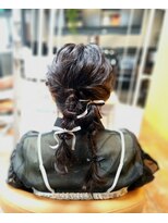 クレップスヘアーヒマワリ(CRE'PS HAIR HIMAWARI)&nbsp;ツイン編みおろし