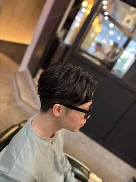 フランクスバーバーリザーブ 人形町店(FRANK’S BARBER RESERVE) 強めニュアンスパーマ　MB